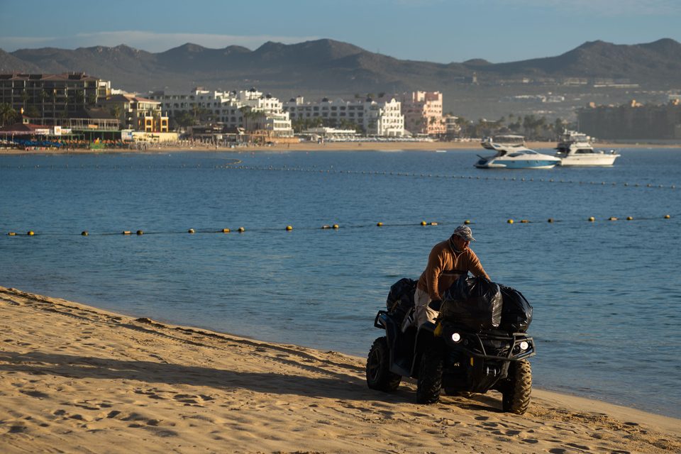 Vida de playa en México, fotografía documental de Dennis Berti (42)