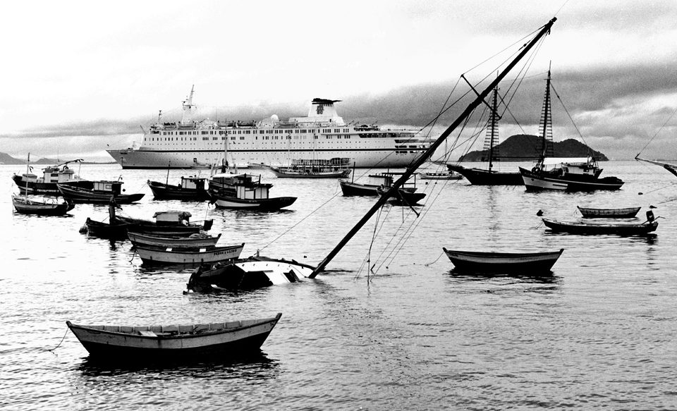 Black and white documentary photograph by Dennis Berti (45)
