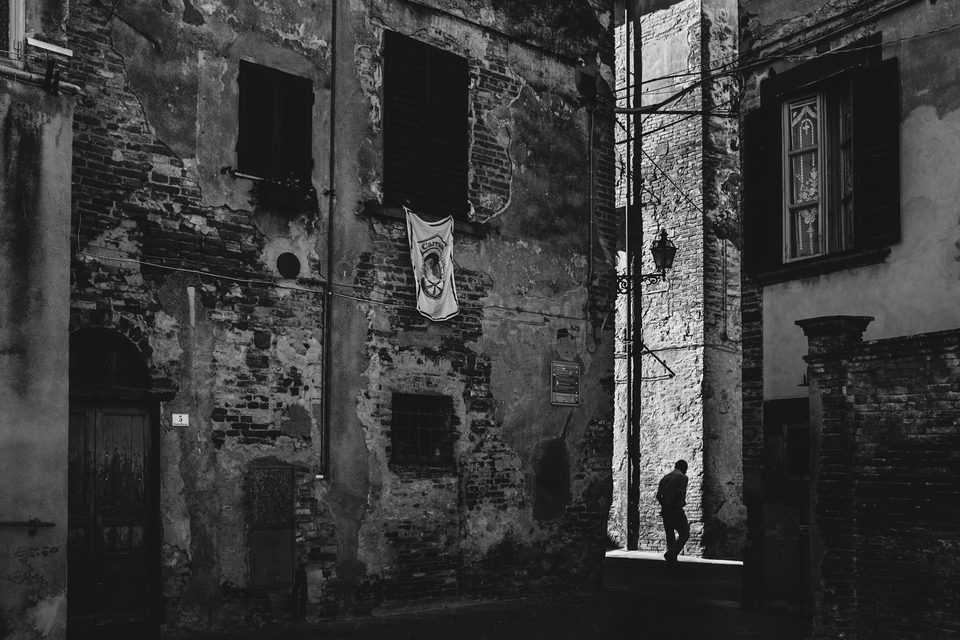 Black and white documentary photograph by Dennis Berti (3)