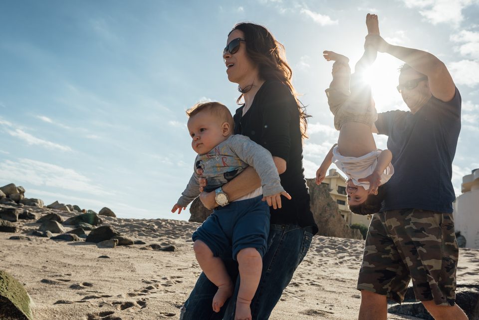 Documentary family photographer in Mexico, Day in the Life session (27)