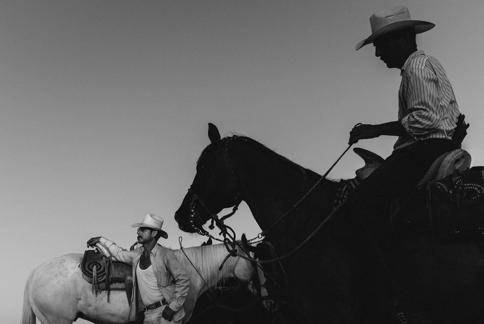 Black and white documentary photography by Dennis Berti