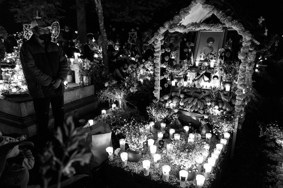 Mexican traditions and celebrations, documentary photography by Dennis Berti (7)